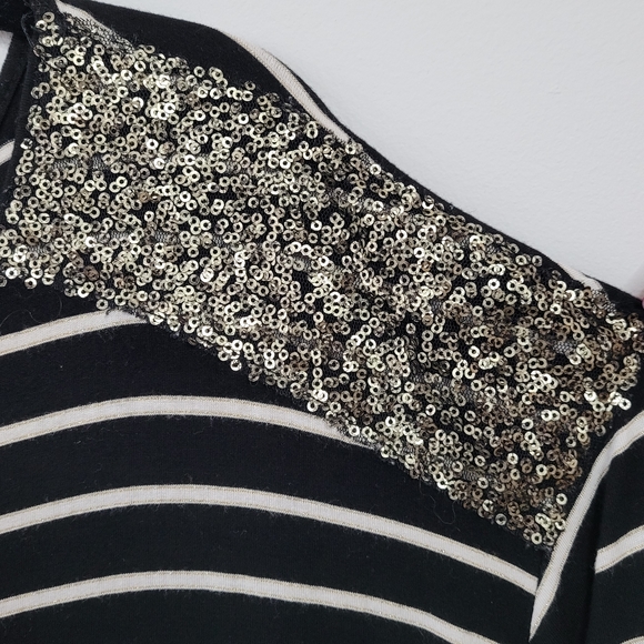 Love & Legend Black and White Striped Drop Shoulder Sequin Detail Top 3x - Picture 4 of 9